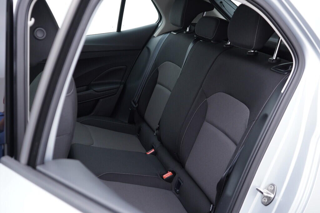 OV190V08314_38.webp_FABIA Selection 1.0 TSI 70 kW manuál, DPH