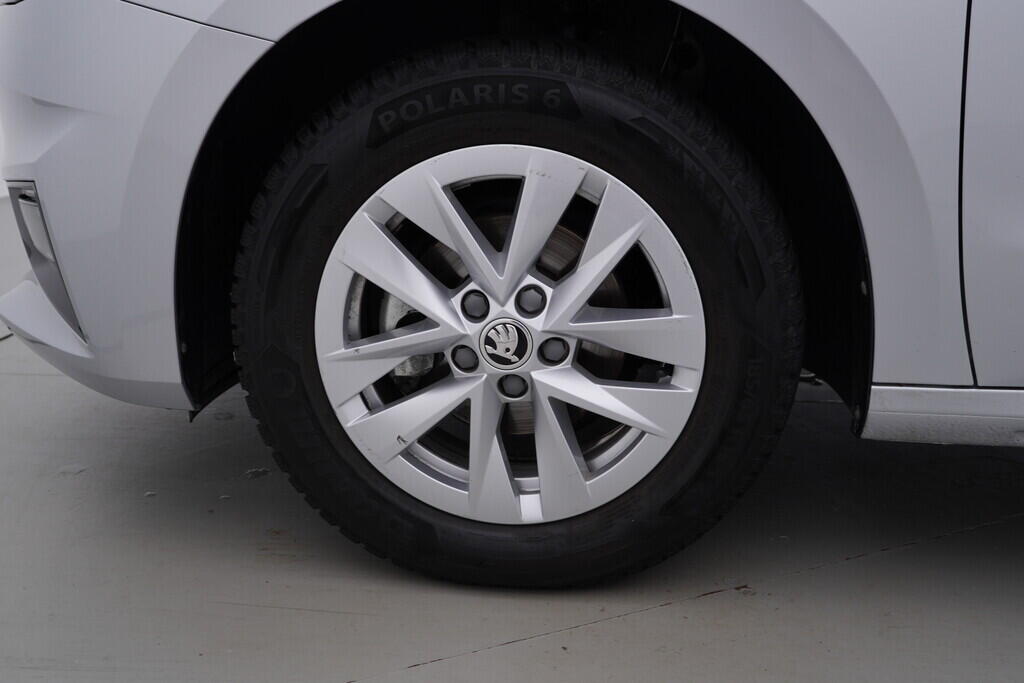 OV190V08314_41.webp_FABIA Selection 1.0 TSI 70 kW manuál, DPH