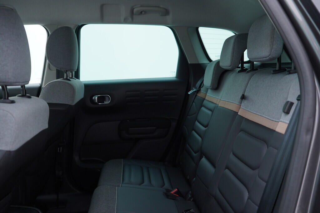OV190V08319_36.webp_C3 AIRCROSS MAX 1.2  81 kW manuál, DPH