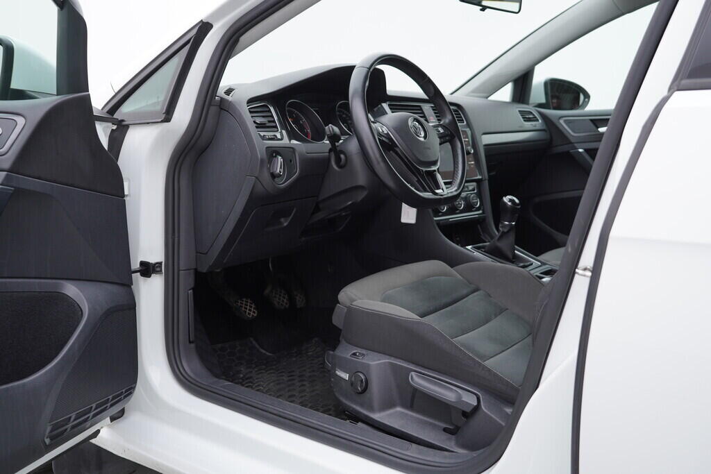 OV190V08320_18.webp_GOLF  1.4 TSI 81 kW manuál