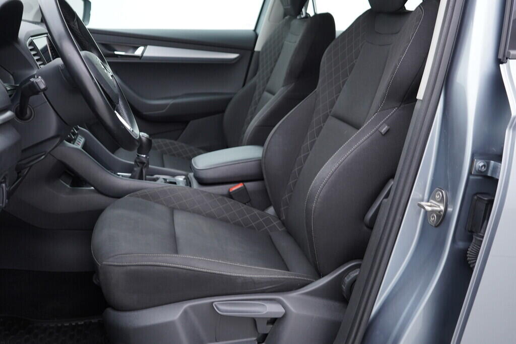 OV190V08321_22.webp_KAROQ Ambition 1.6 TDI 85 kW manuál, DPH