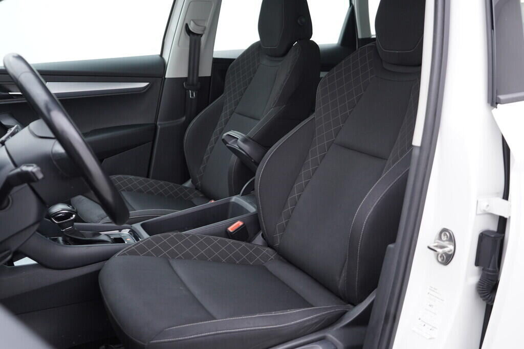 OV190V08322_22.webp_KAROQ Ambition 1.6 TDI 85 kW automat, DPH