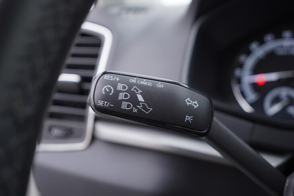 OV190V08322_23.webp_KAROQ Ambition 1.6 TDI 85 kW automat, DPH