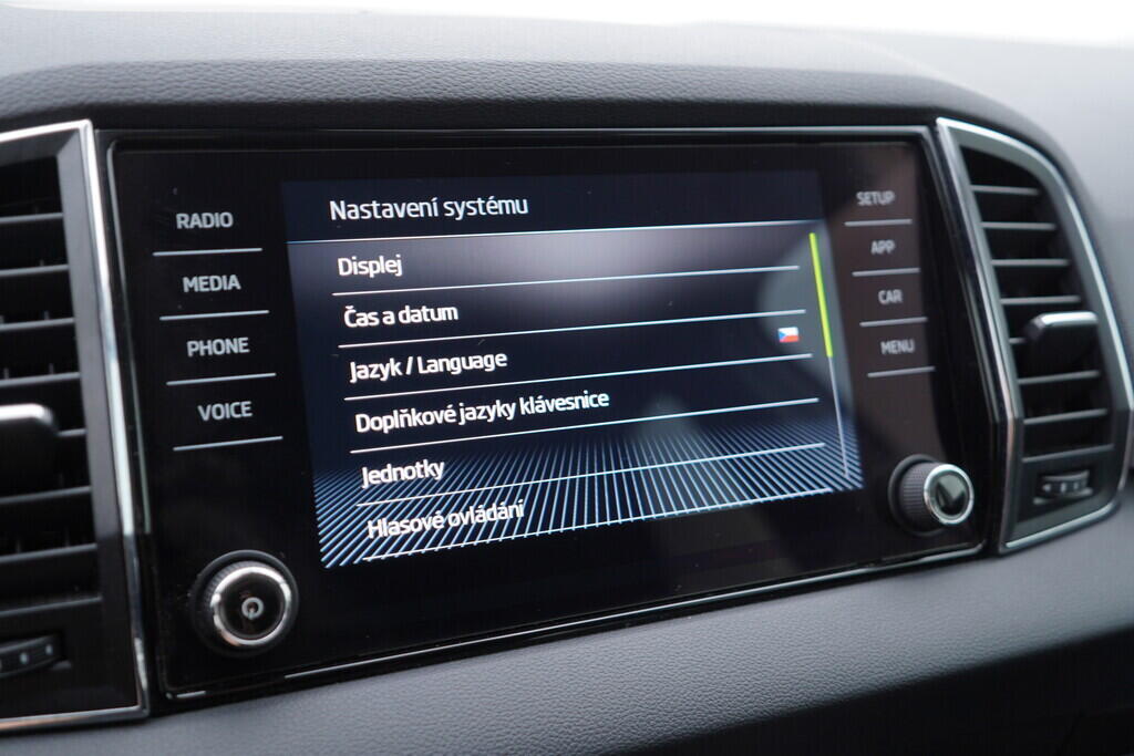 OV190V08322_30.webp_KAROQ Ambition 1.6 TDI 85 kW automat, DPH