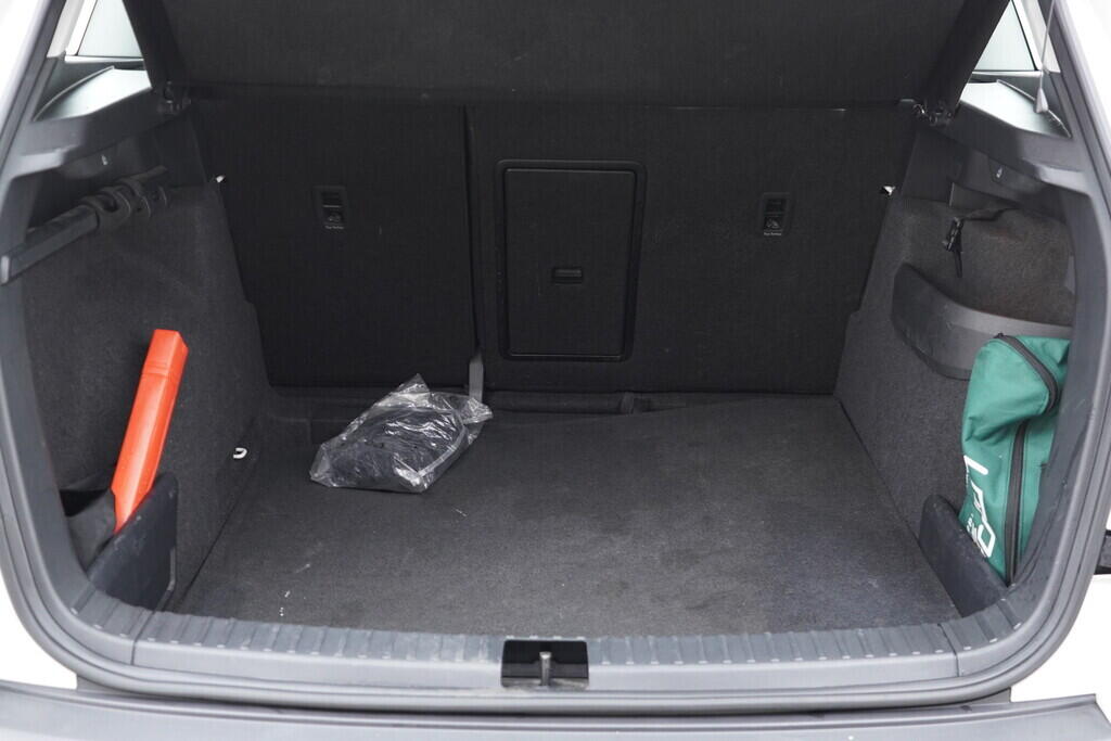 OV190V08322_38.webp_KAROQ Ambition 1.6 TDI 85 kW automat, DPH