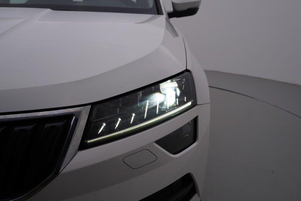 OV190V08322_41.webp_KAROQ Ambition 1.6 TDI 85 kW automat, DPH