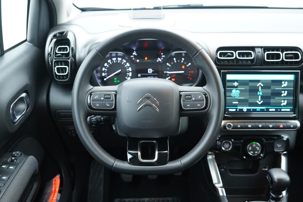 OV190V08323_27.webp_C3 AIRCROSS MAX 1.2  81 kW manuál, DPH