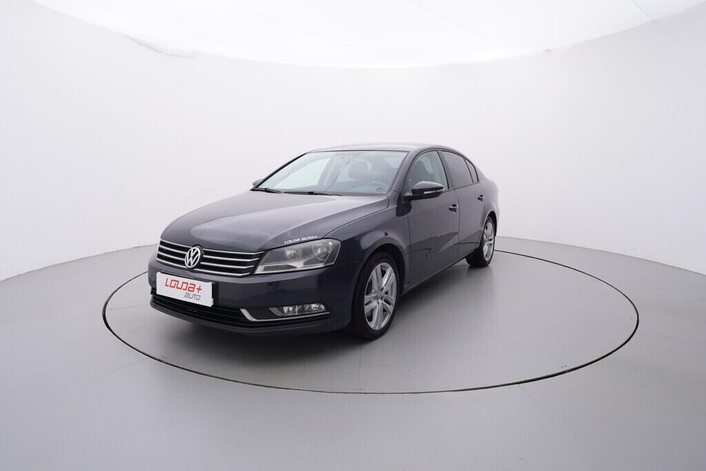 OV190V08329_10.webp_PASSAT  1.6 TDI 77 kW manuál