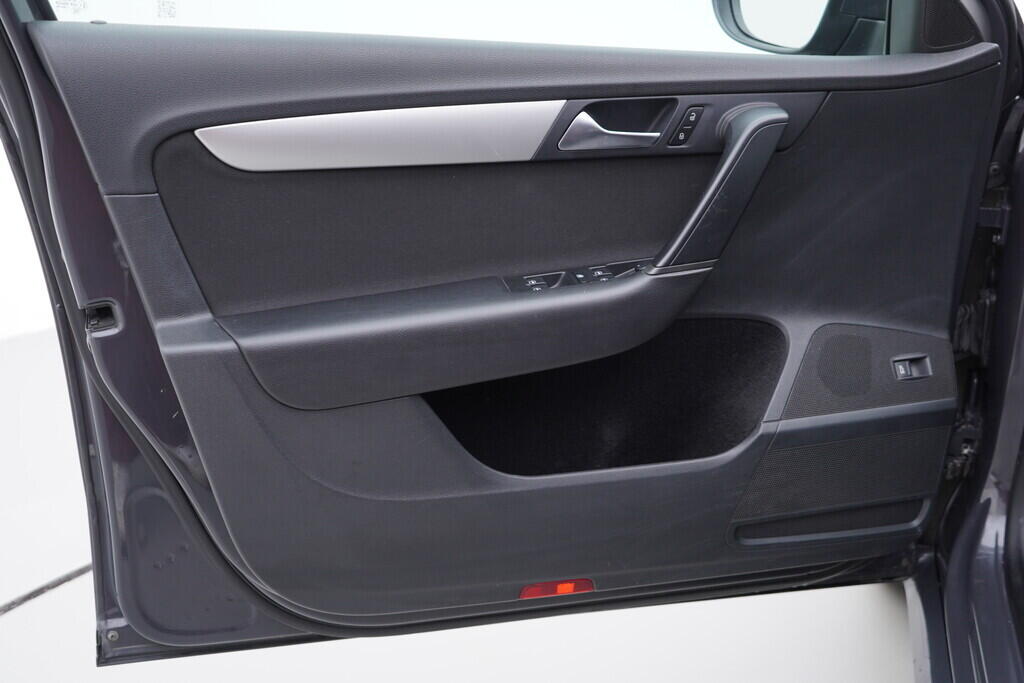OV190V08329_19.webp_PASSAT  1.6 TDI 77 kW manuál
