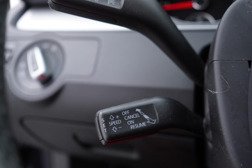 OV190V08329_24.webp_PASSAT  1.6 TDI 77 kW manuál