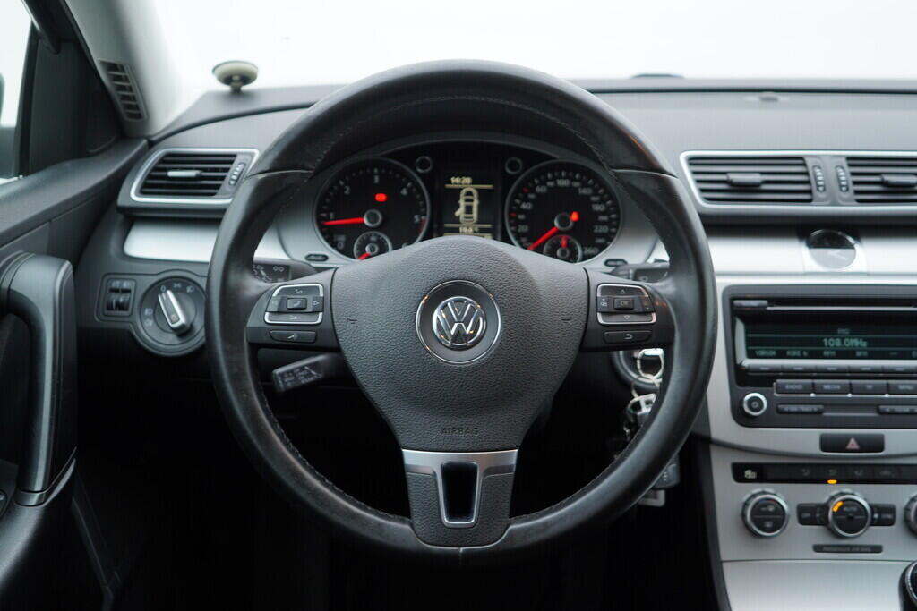 OV190V08329_27.webp_PASSAT  1.6 TDI 77 kW manuál