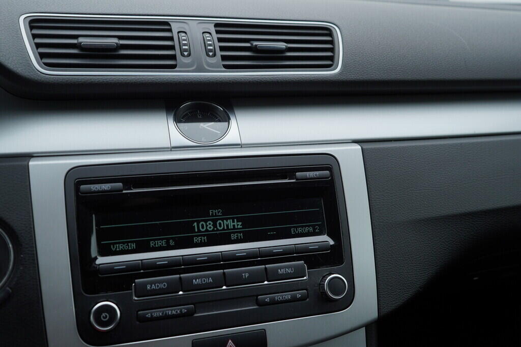OV190V08329_28.webp_PASSAT  1.6 TDI 77 kW manuál