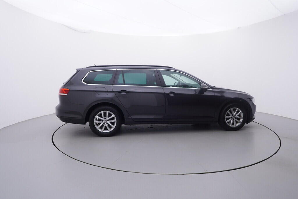 OV190V08333_15.webp_PASSAT VARIANT Comfortline 2.0 TDI 110 kW manuál