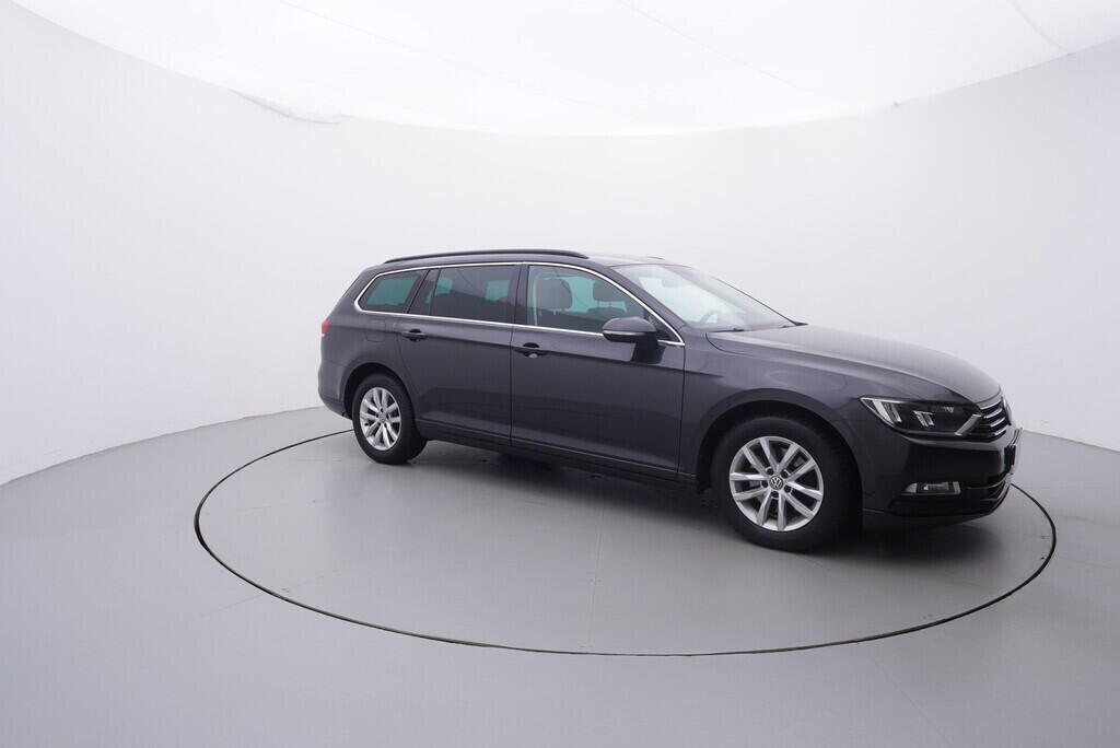 OV190V08333_16.webp_PASSAT VARIANT Comfortline 2.0 TDI 110 kW manuál