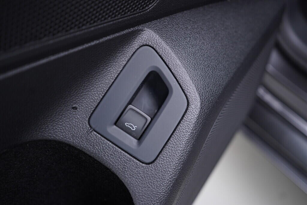 OV190V08333_21.webp_PASSAT VARIANT Comfortline 2.0 TDI 110 kW manuál