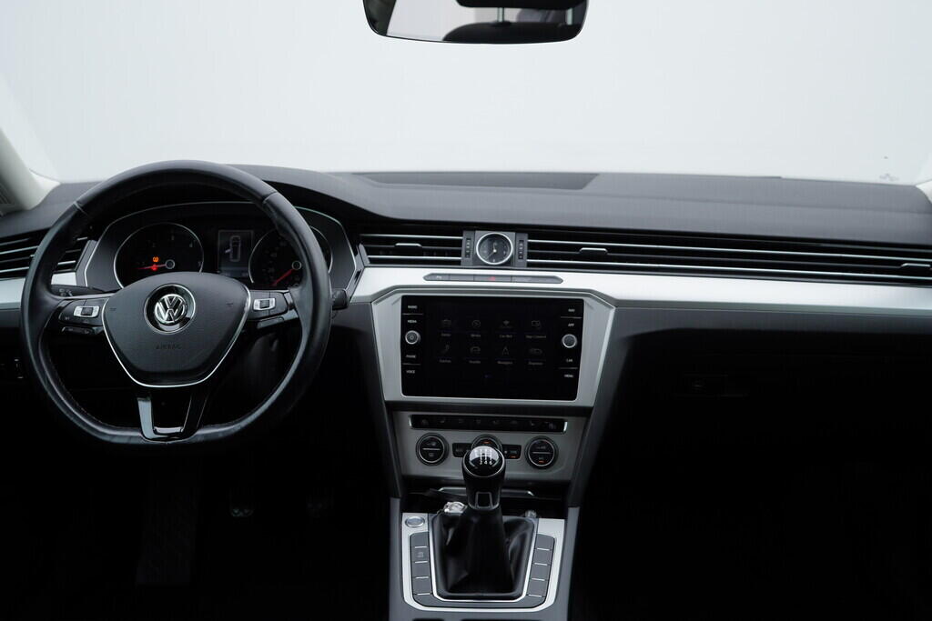 OV190V08333_27.webp_PASSAT VARIANT Comfortline 2.0 TDI 110 kW manuál