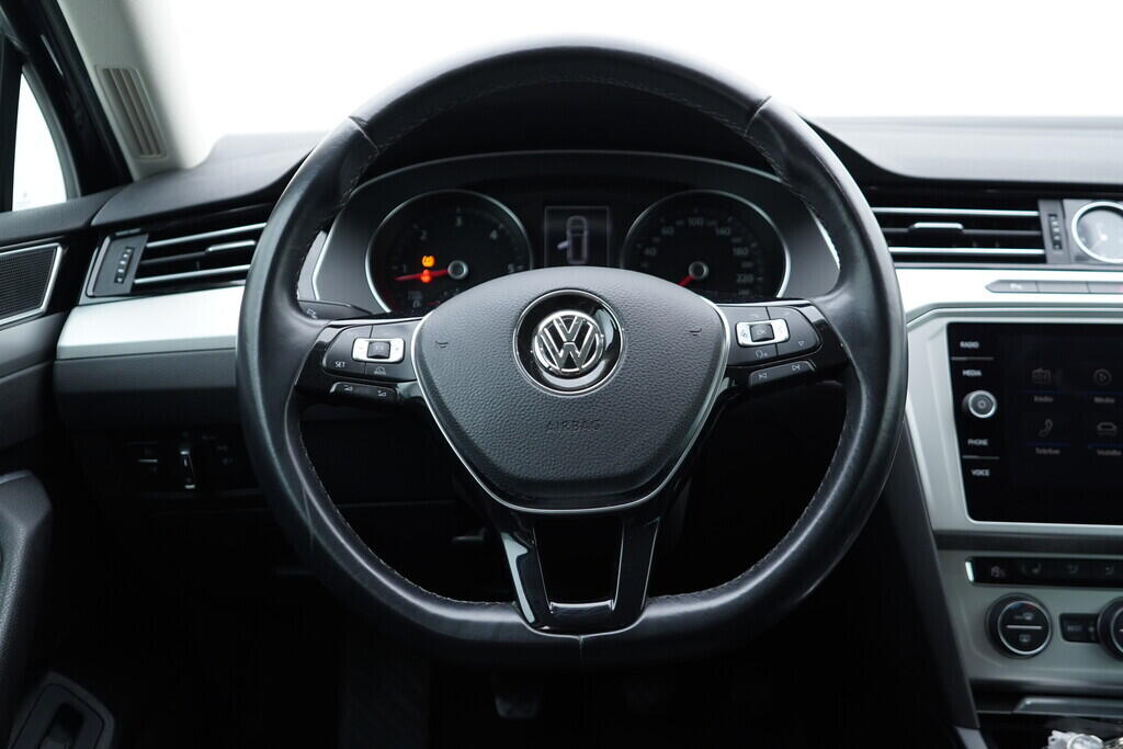 OV190V08333_28.webp_PASSAT VARIANT Comfortline 2.0 TDI 110 kW manuál