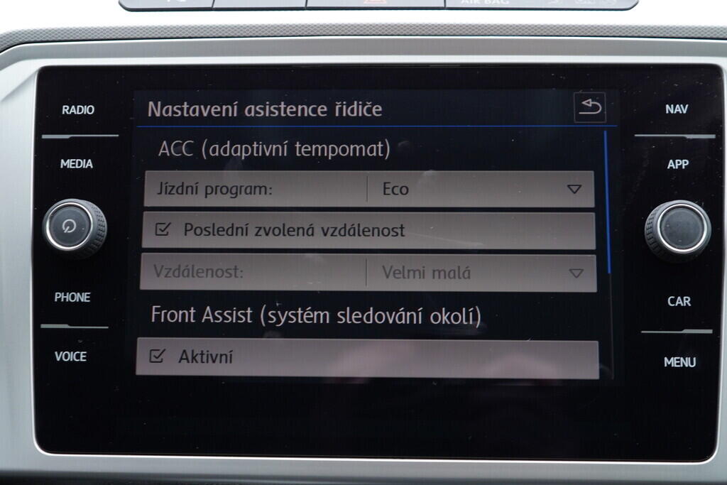 OV190V08333_30.webp_PASSAT VARIANT Comfortline 2.0 TDI 110 kW manuál