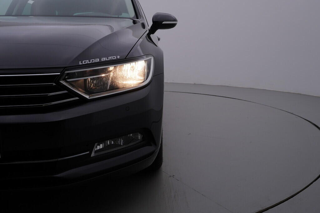 OV190V08333_46.webp_PASSAT VARIANT Comfortline 2.0 TDI 110 kW manuál