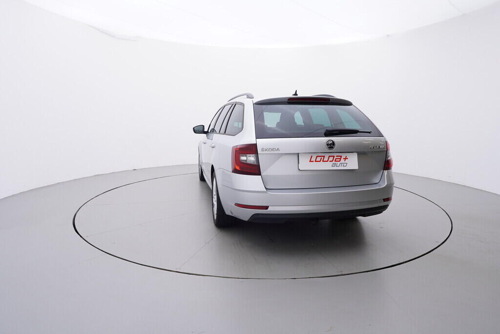 OV190V08337_13.webp_OCTAVIA Drive 2.0 TDI 110 kW automat
