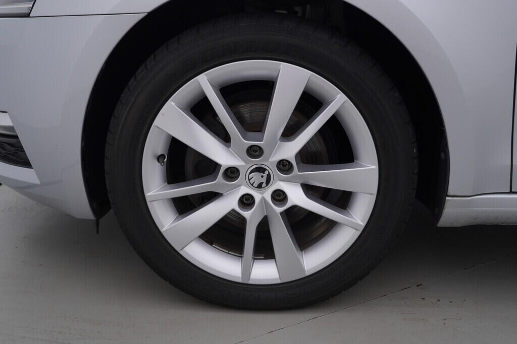 OV190V08337_49.webp_OCTAVIA Drive 2.0 TDI 110 kW automat