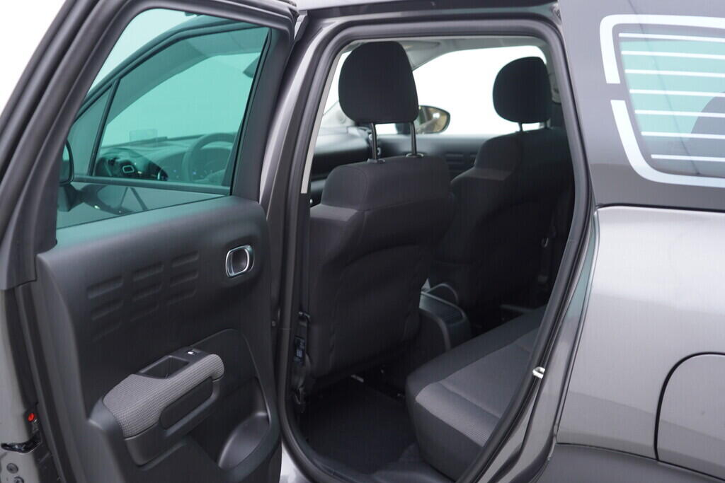 OV190V08339_36.webp_C3 AIRCROSS MAX 1.2  81 kW manuál, DPH
