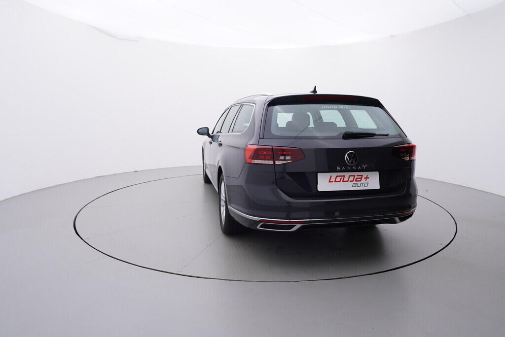 OV190V08352_13.webp_PASSAT VARIANT Elegance 2.0 TDI 110 kW automat, DPH