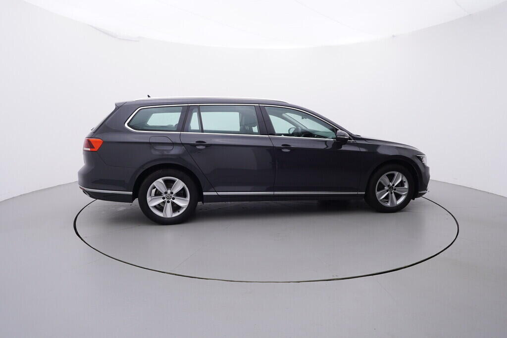 OV190V08352_15.webp_PASSAT VARIANT Elegance 2.0 TDI 110 kW automat, DPH