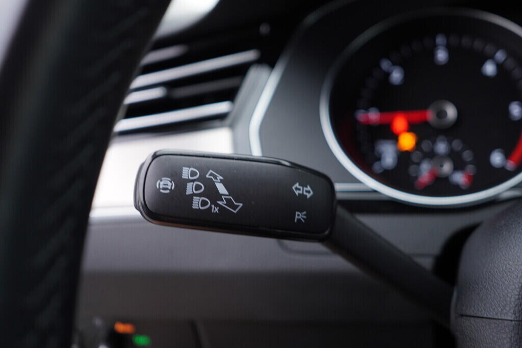 OV190V08352_24.webp_PASSAT VARIANT Elegance 2.0 TDI 110 kW automat, DPH