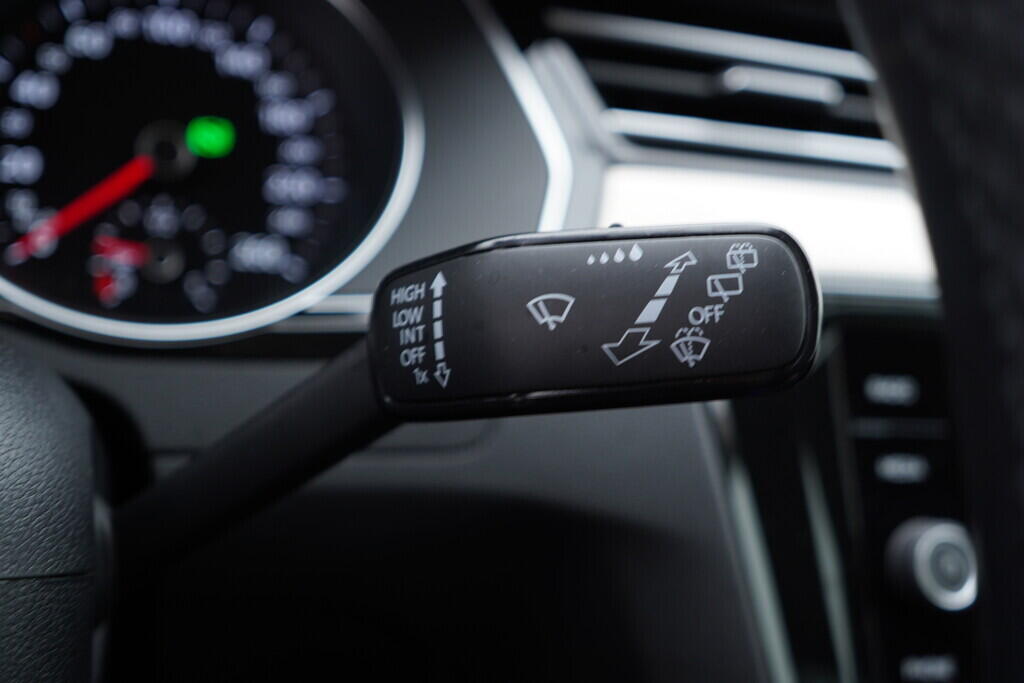 OV190V08352_25.webp_PASSAT VARIANT Elegance 2.0 TDI 110 kW automat, DPH