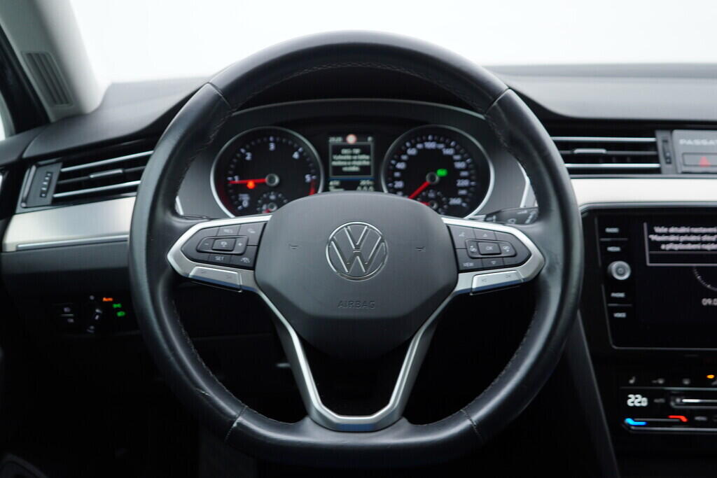 OV190V08352_27.webp_PASSAT VARIANT Elegance 2.0 TDI 110 kW automat, DPH