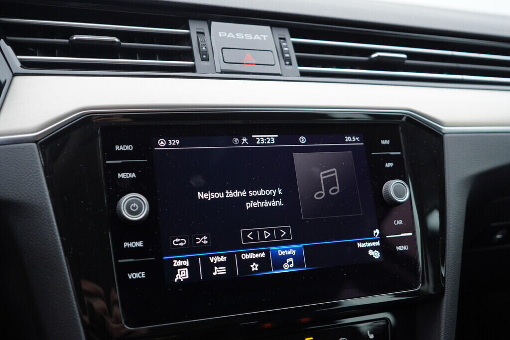 OV190V08352_30.webp_PASSAT VARIANT Elegance 2.0 TDI 110 kW automat, DPH
