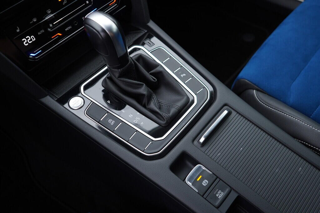 OV190V08352_34.webp_PASSAT VARIANT Elegance 2.0 TDI 110 kW automat, DPH