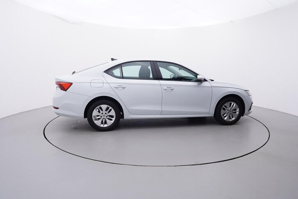OV190V08354_15.webp_OCTAVIA Ambition 2.0 TDI 85 kW manuál, DPH