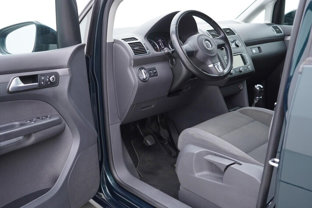 OV190V08357_18.webp_TOURAN Comfortline 2.0 TDI 103 kW manuál