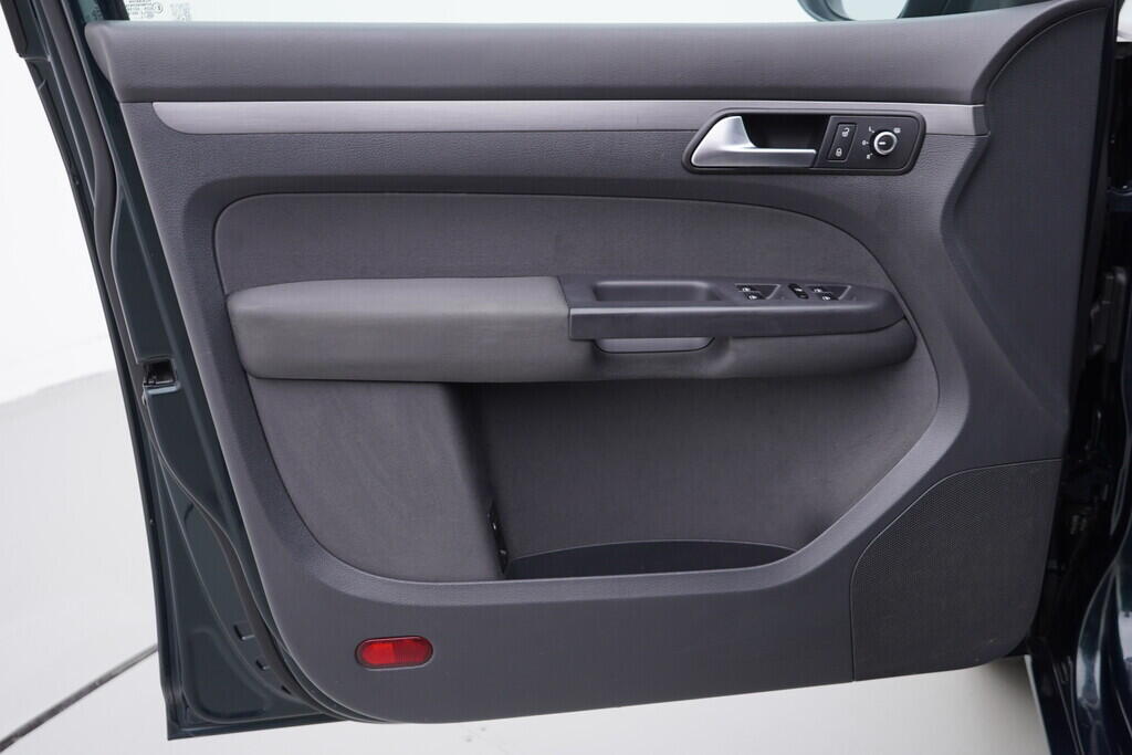 OV190V08357_19.webp_TOURAN Comfortline 2.0 TDI 103 kW manuál