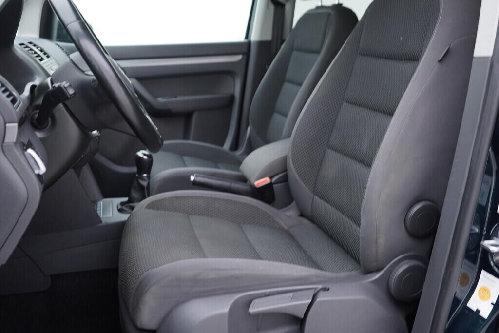 OV190V08357_22.webp_TOURAN Comfortline 2.0 TDI 103 kW manuál