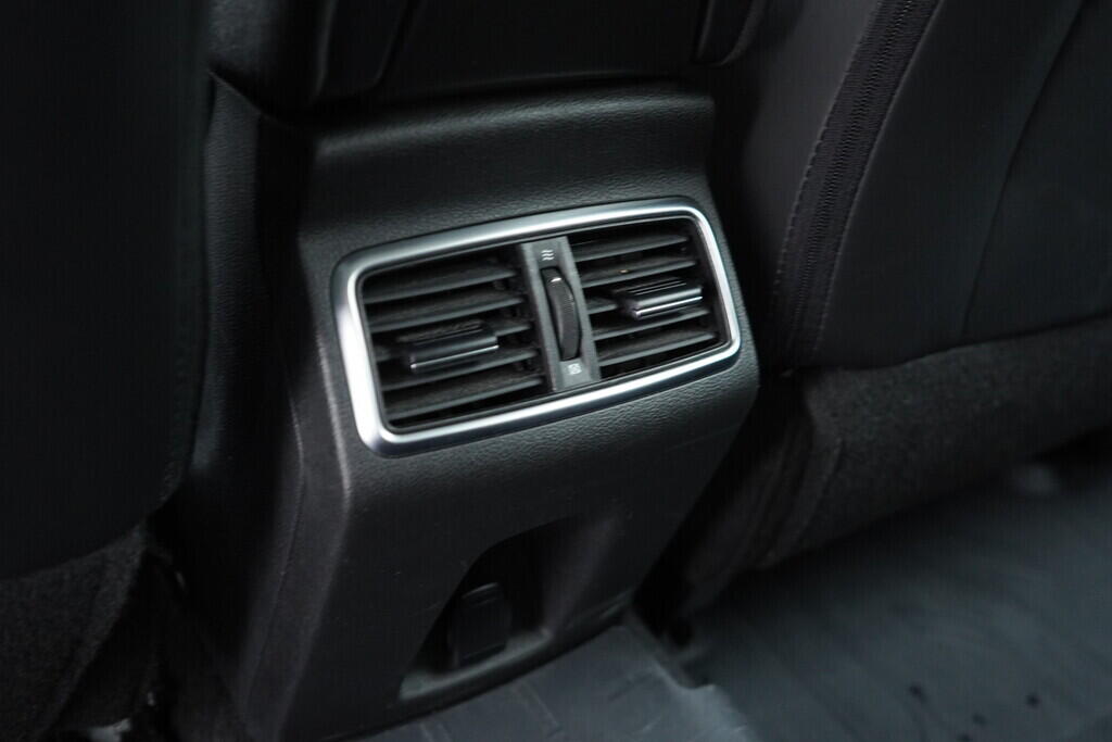 OV190V08358_33.webp_MÉGANE ZEN 1.5 K9K U8 85 kW manuál, DPH