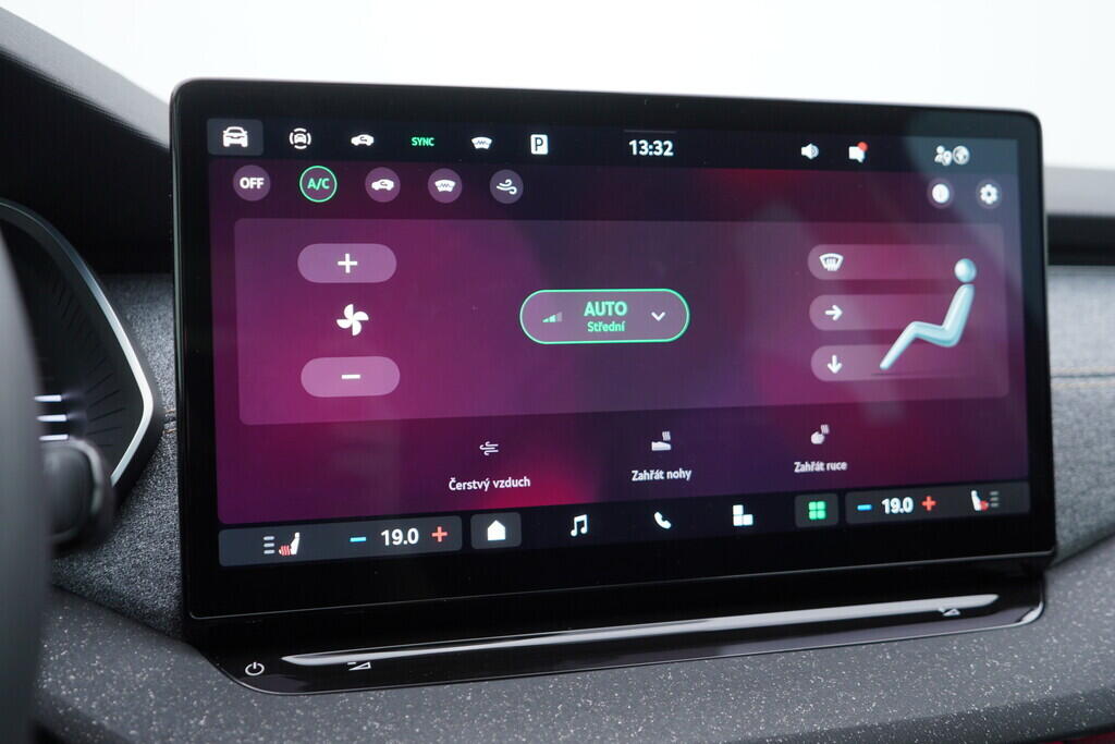 OV190V08359_34.webp_OCTAVIA Top Selection 2.0 TDI 110 kW automat, DPH