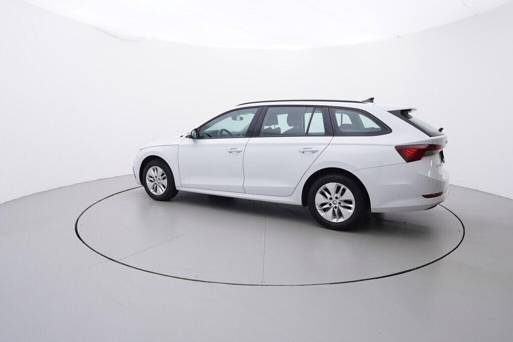 OV190V08360_12.webp_OCTAVIA Bussines 2.0 TDI 85 kW automat, DPH