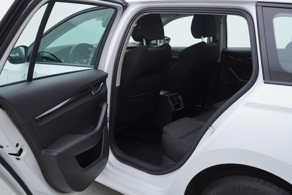 OV190V08360_36.webp_OCTAVIA Bussines 2.0 TDI 85 kW automat, DPH