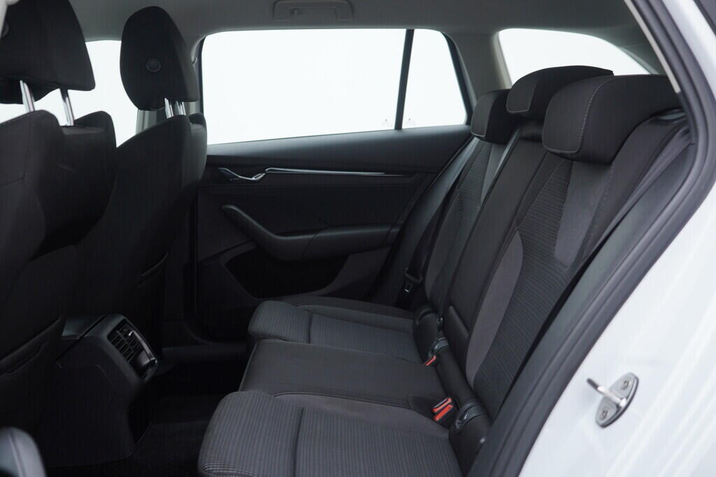 OV190V08360_38.webp_OCTAVIA Bussines 2.0 TDI 85 kW automat, DPH