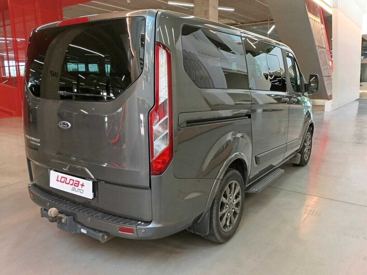 OV190V08363_11.webp_TOURNEO CUSTOM  2.0  77 kW manuál