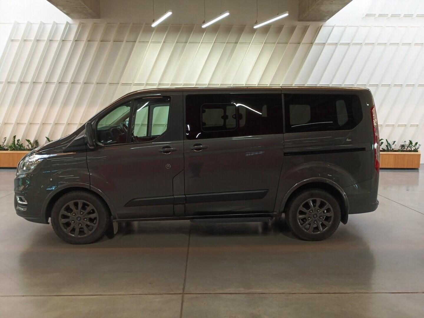 OV190V08363_12.webp_TOURNEO CUSTOM  2.0  77 kW manuál
