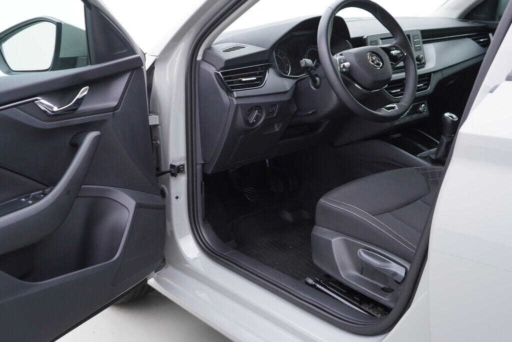 OV190V08365_18.webp_SCALA Ambition 1.0 TSI 81 kW manuál, DPH