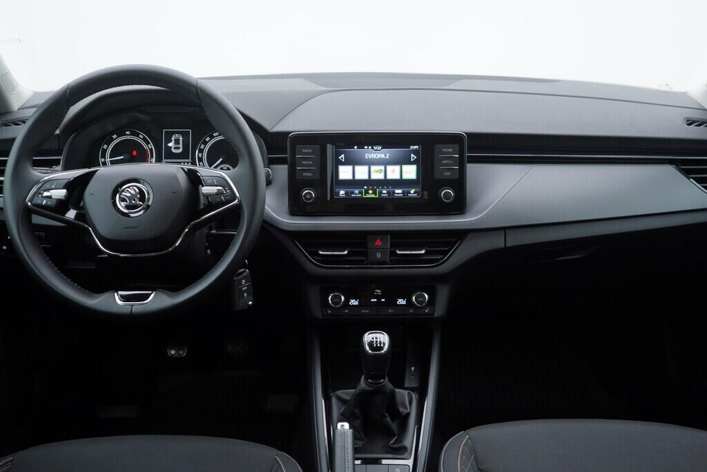 OV190V08365_25.webp_SCALA Ambition 1.0 TSI 81 kW manuál, DPH