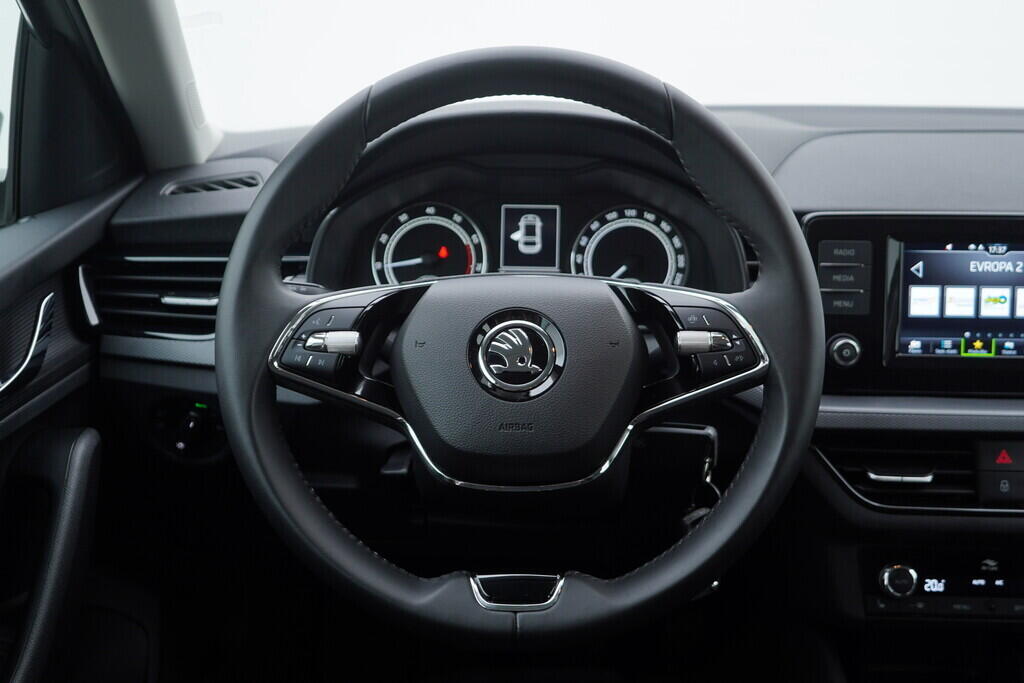 OV190V08365_26.webp_SCALA Ambition 1.0 TSI 81 kW manuál, DPH