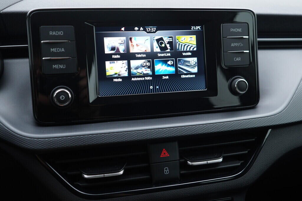 OV190V08365_27.webp_SCALA Ambition 1.0 TSI 81 kW manuál, DPH