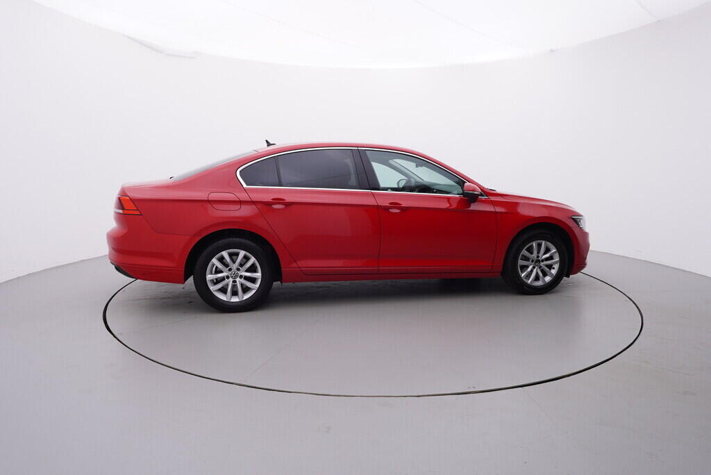 OV190V08368_15.webp_PASSAT Business 2.0 TDI 110 kW manuál, DPH