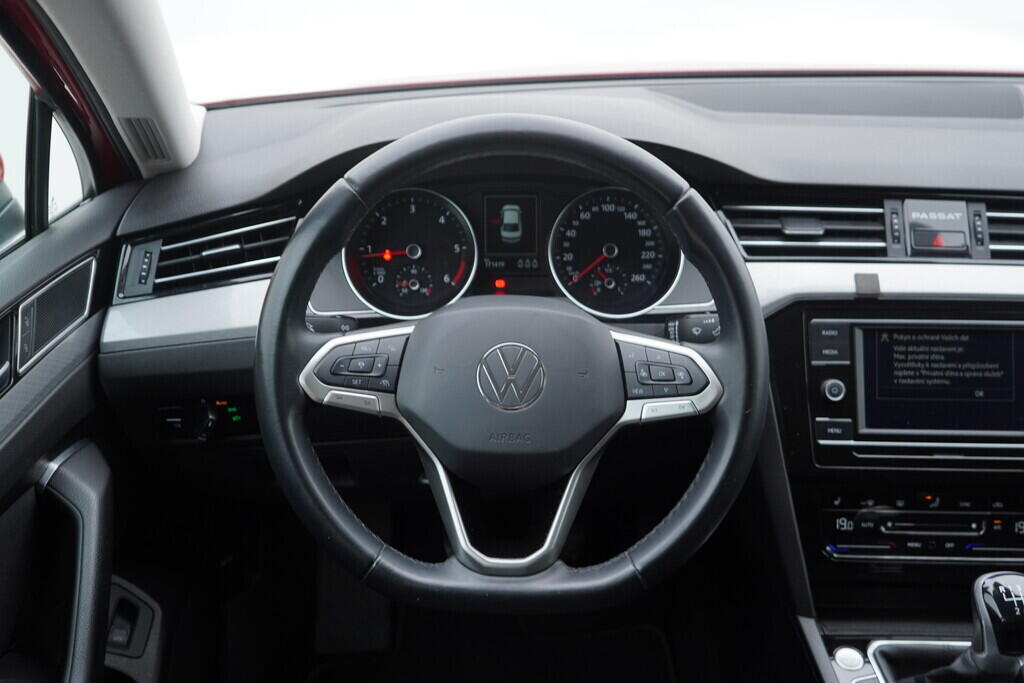 OV190V08368_27.webp_PASSAT Business 2.0 TDI 110 kW manuál, DPH